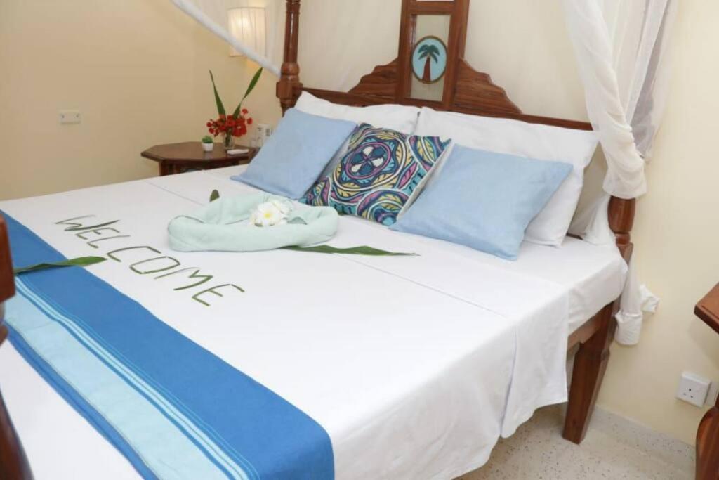 Tembo Beach Cottage Malindi Exterior photo